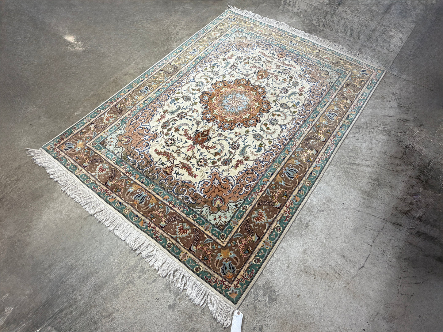Hand-Knotted 60 Raj Persian Tabriz Rug - 4’11”x6’8”