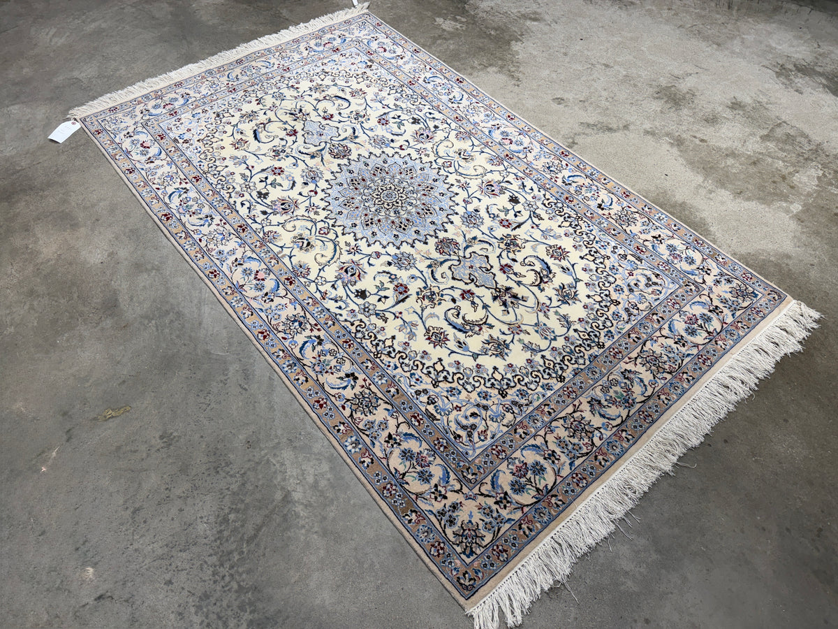 Hand-Knotted 6 La Persian Nain Rug - 4'x6'6"