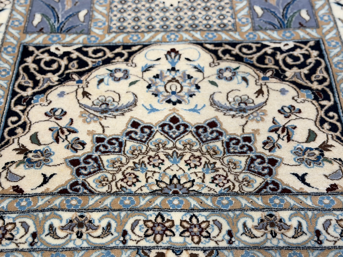 Hand-Knotted 6 La Persian Nain Rug - Signed Habibian - 6'9"x10'2"