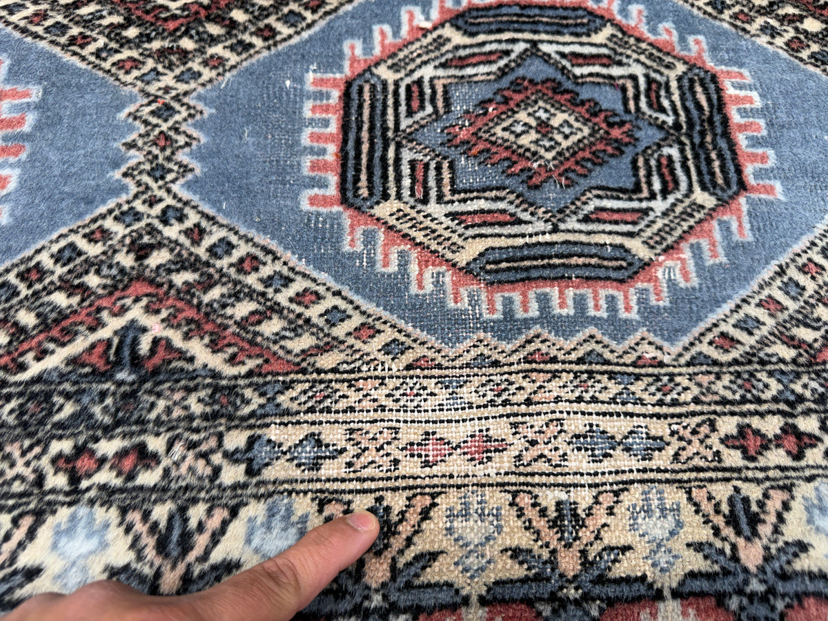 Hand-Knotted Bokhara Rug - 5'3"x7'7"