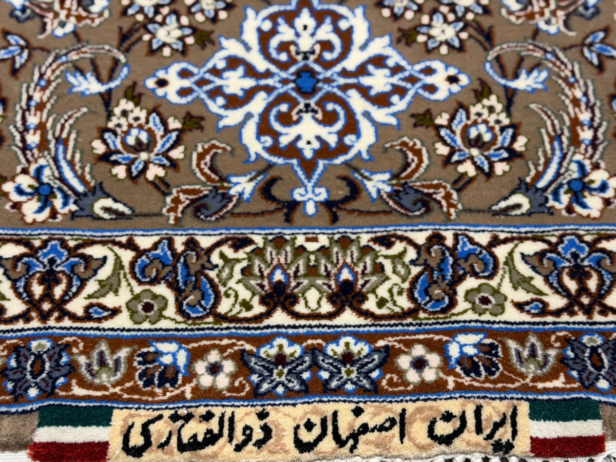 Hand-Knotted Persian Isfahan Rug - Signed Zolfaghari - 6’9”x10’6”