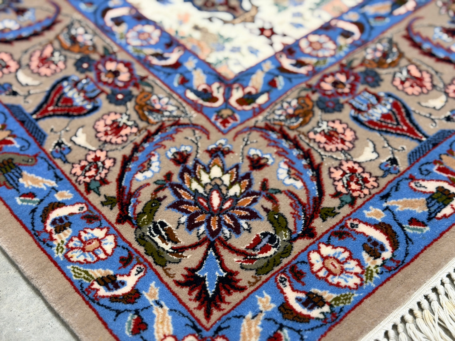 Hand-Knotted Persian Isfahan Rug -Garden of Birds- 3’7”x5’3”