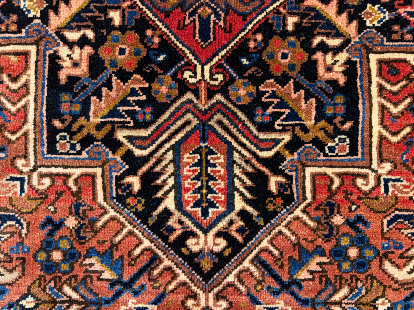10’1”x14’ Hand-Knotted Persian Heriz Area Rug