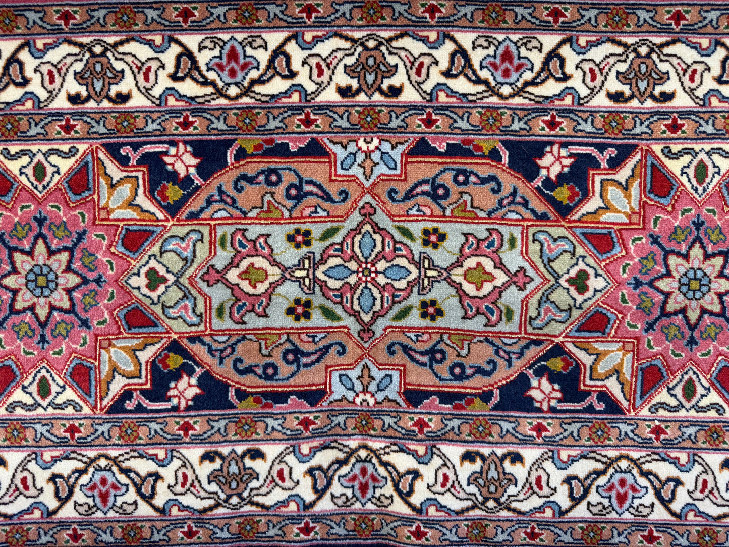 Hand-Knotted 60 Raj Persian Tabriz Rug - Dome Design - 10’x13’4”