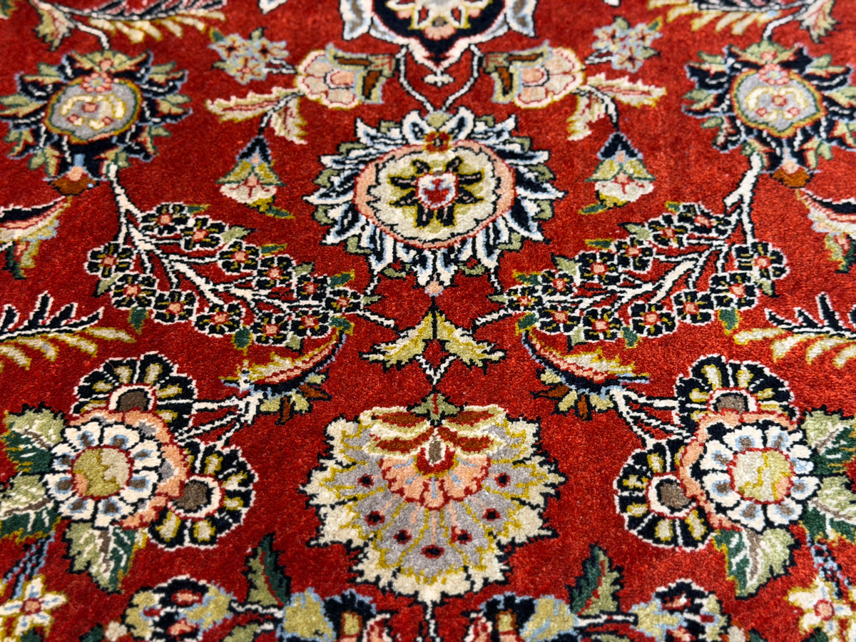 Hand-Knotted 100% Silk Persian Kashan Rug - 6'10"x9'9"