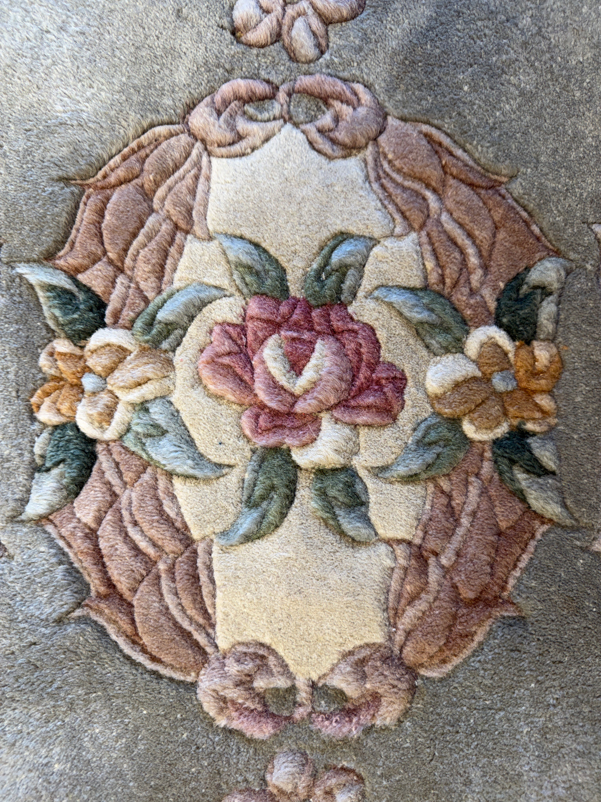 Hand-Knotted Art Deco Rug - 2’x4’