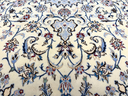 Hand-Knotted 6 La Persian Nain Rug - 4'x6'6"