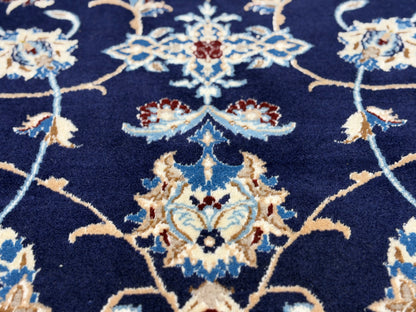 Hand-Knotted Persian Nain 9 La Rug - 6'5"x10'1"