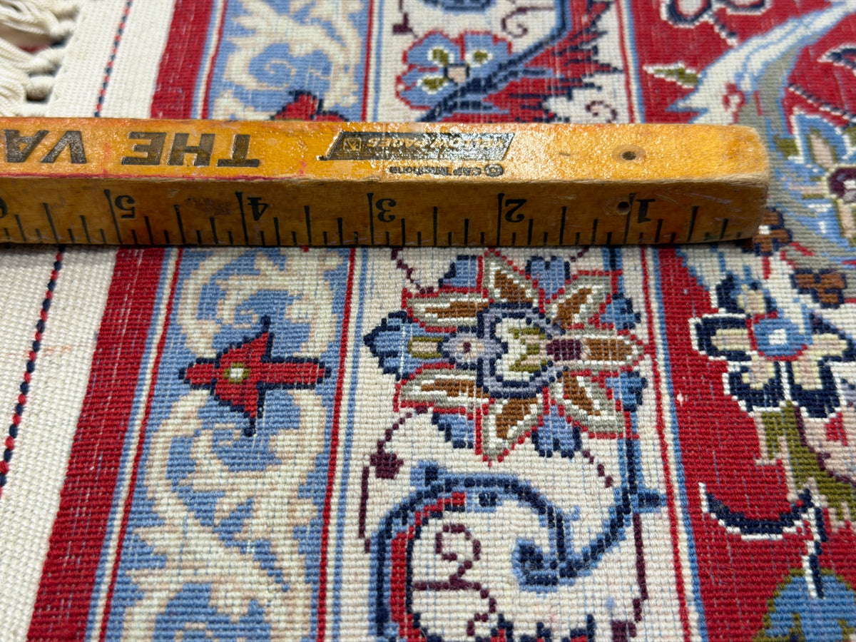 Hand-Knotted Persian Isfahan Rug - 6'9"x10'1"
