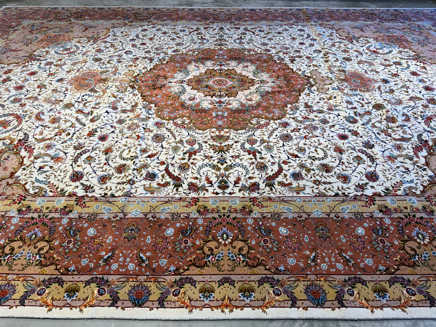 13’x19’8” Very Fine Hand-Knotted Persian Tabriz 80 Raj Signed Area Rug