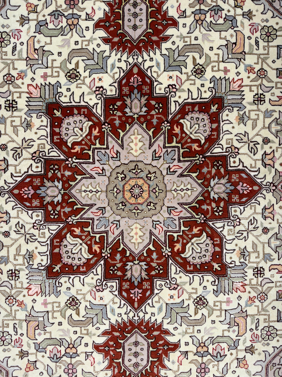 Hand-Knotted 60 Raj Persian Tabriz Rug - 4'10"x6'8"
