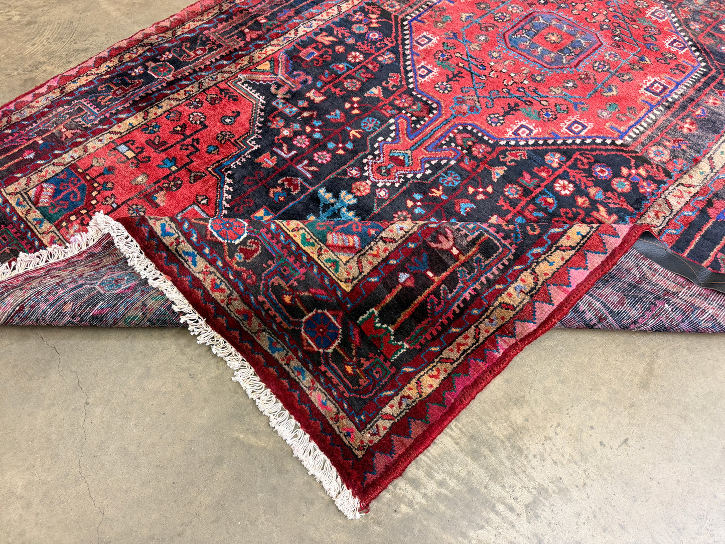 Hand-Knotted Persian Tuyserkan Rug -  5’x9’5”