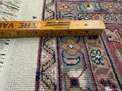 8’2”x9’11” Hand-Knotted Indo Kashan Area rug
