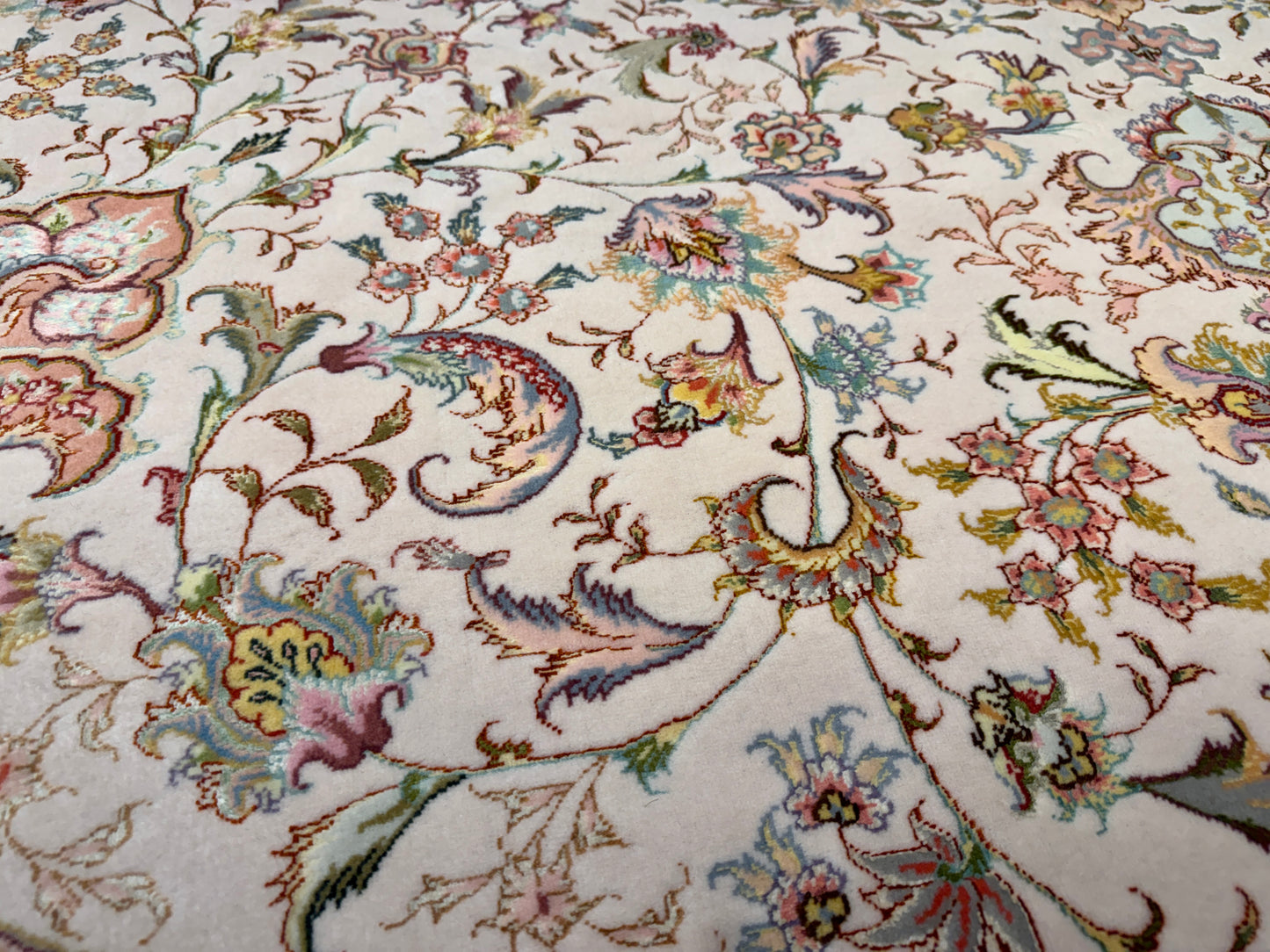 10’ Diameter Very Fine Hand-Knotted Wool & Silk Round Tabriz Persian Rug - 10x10 Handmade Carpet