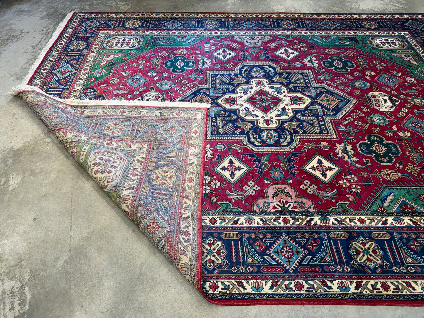 9’11”x13’ Hand-Knotted Persian Tabriz Area Rug