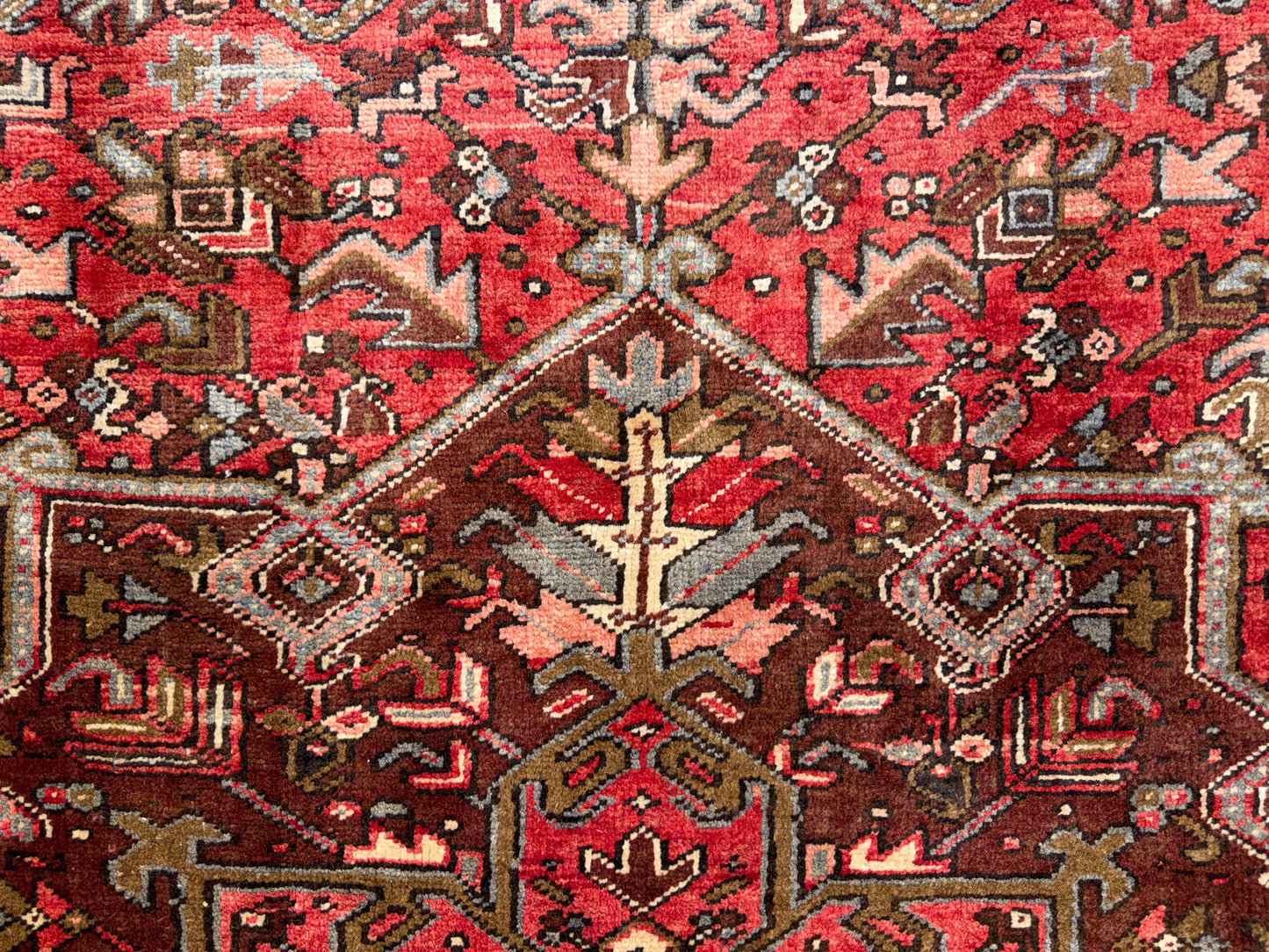 9’8”x12’6” Hand-Knotted Persian Heriz Area Rug