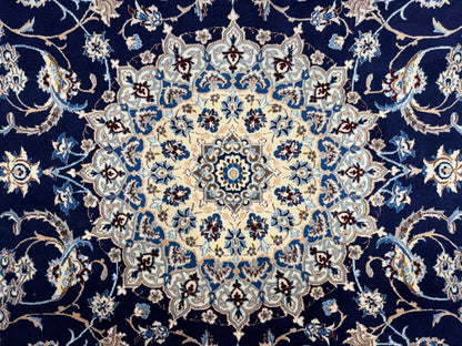 Hand-Knotted Persian Nain 9 La Rug - 6'5"x10'1"