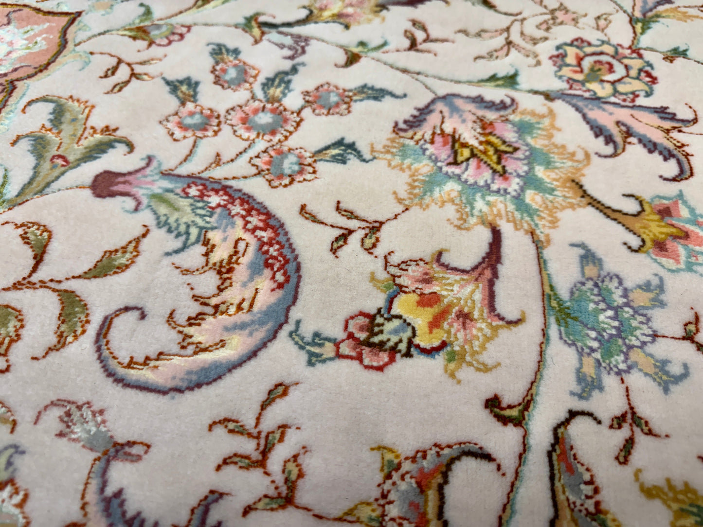 10’ Diameter Very Fine Hand-Knotted Wool & Silk Round Tabriz Persian Rug - 10x10 Handmade Carpet