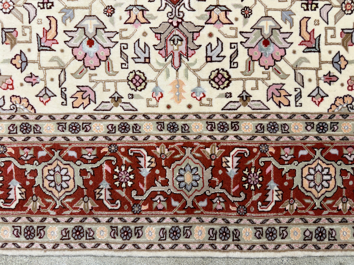 Hand-Knotted 60 Raj Persian Tabriz Rug - 4'10"x6'8"