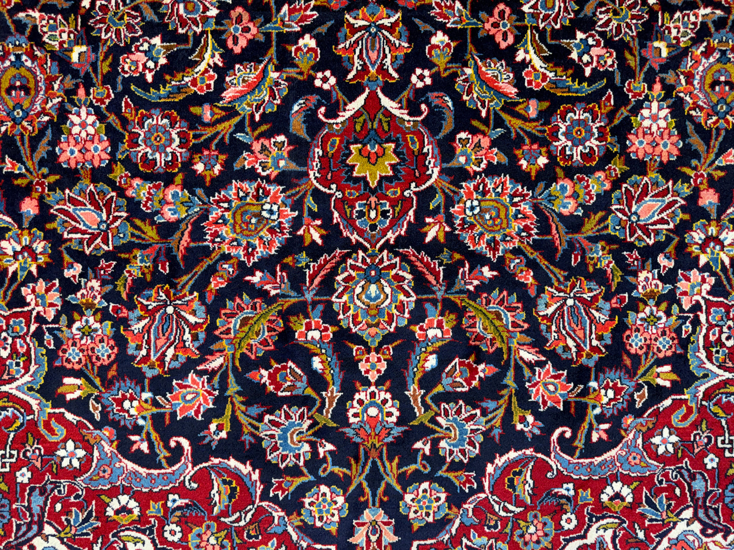Hand-Knotted Persian Kashan Rug - 9’11”x14’3”