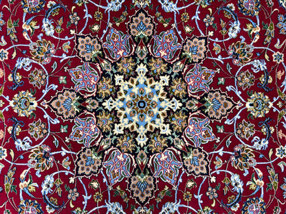 Hand-Knotted Persian Isfahan Rug - 5’1”x8’