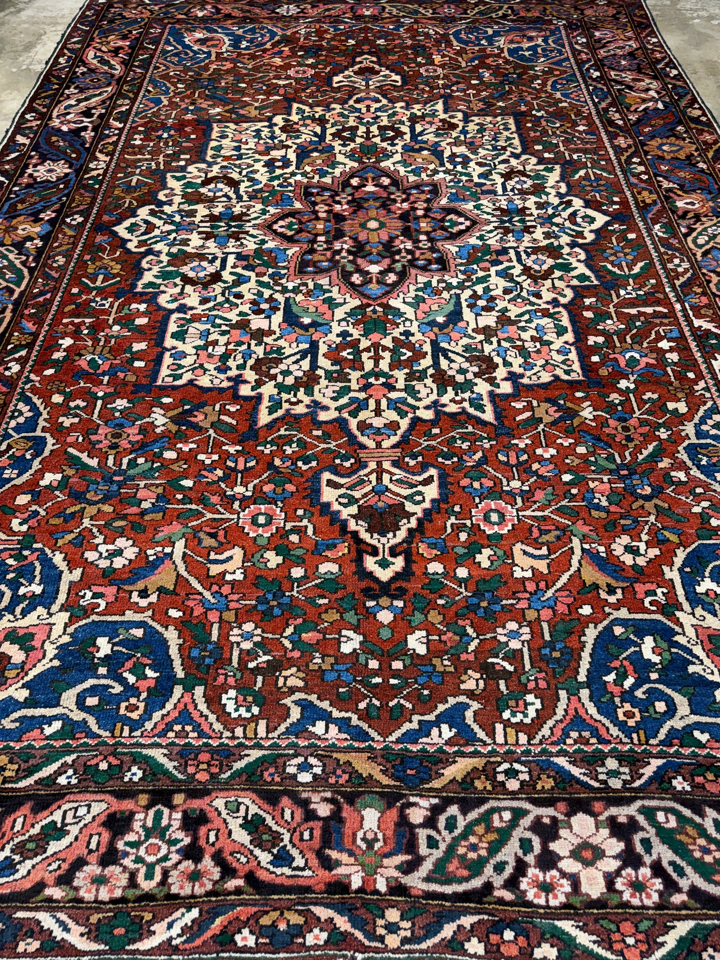 9’10”x13’10” Hand-Knotted Persian Bakhtiari Area Rug