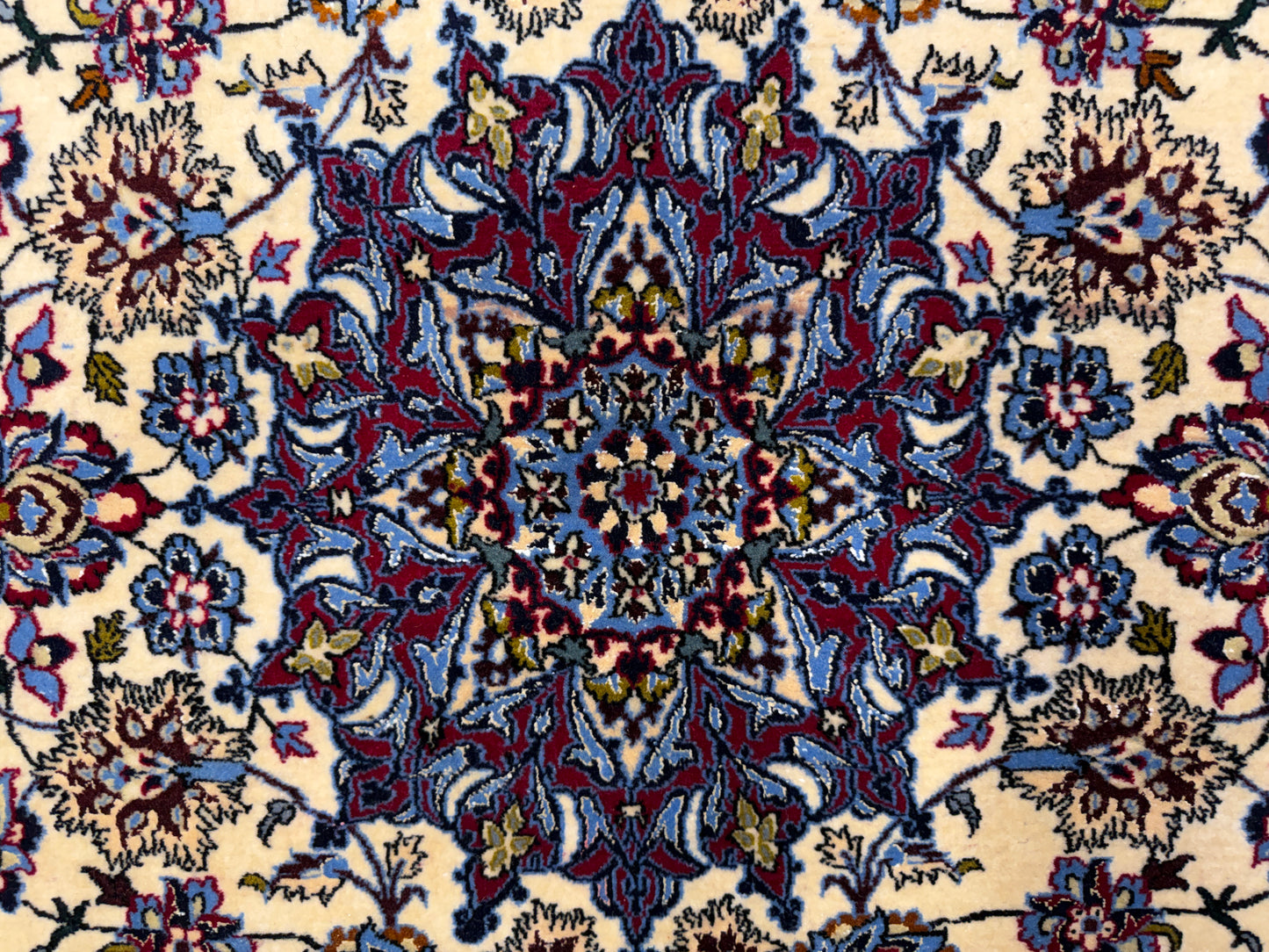 Hand-Knotted Persian Isfahan Rug - 3’6”x5’6”