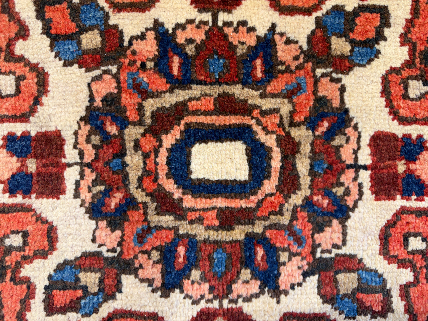 9’1”x11’9” Hand-Knotted Persian Heriz Area Rug