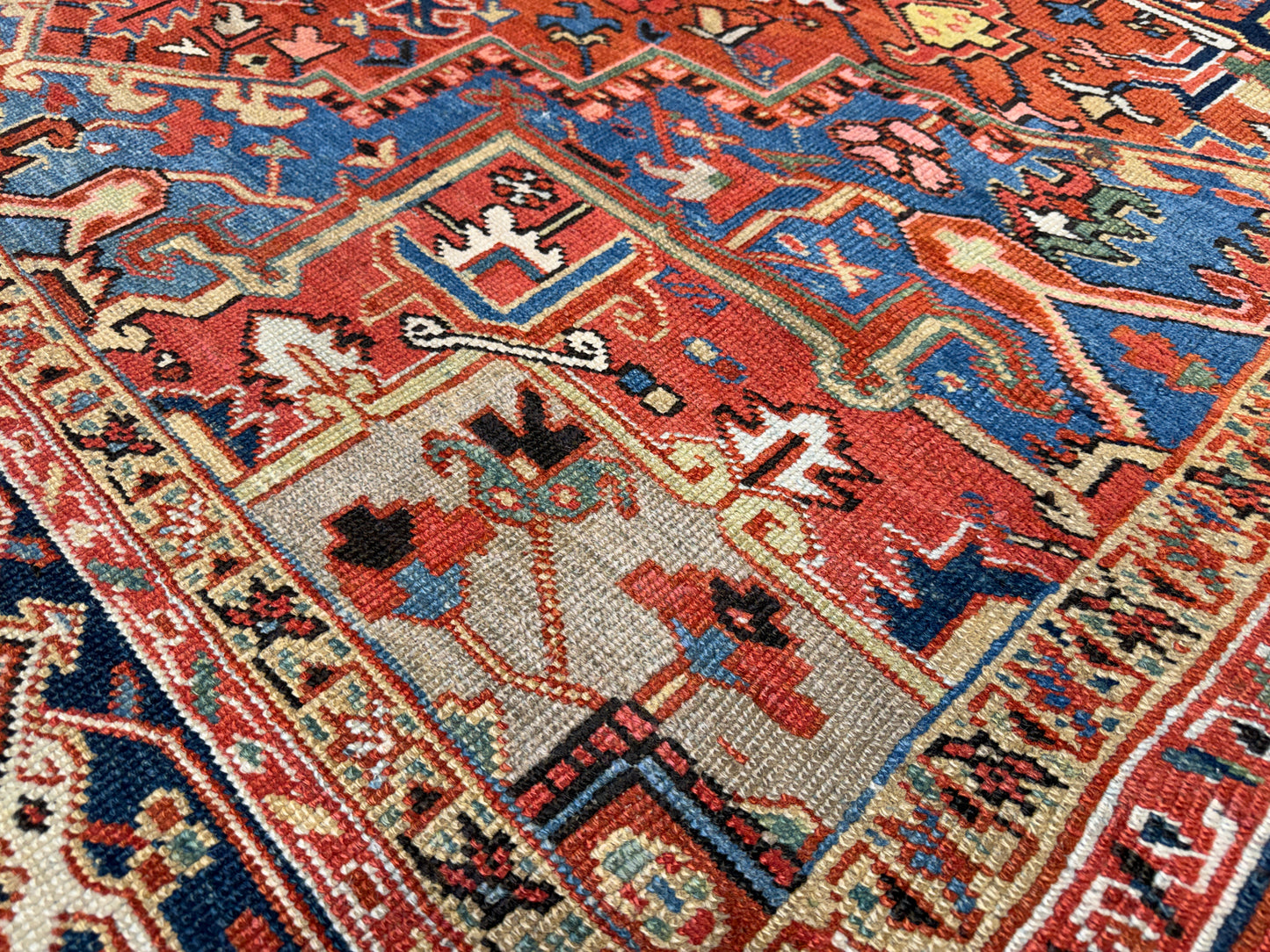 Hand-Knotted Persian Heriz Serapi Rug - 8’1”x10’5”