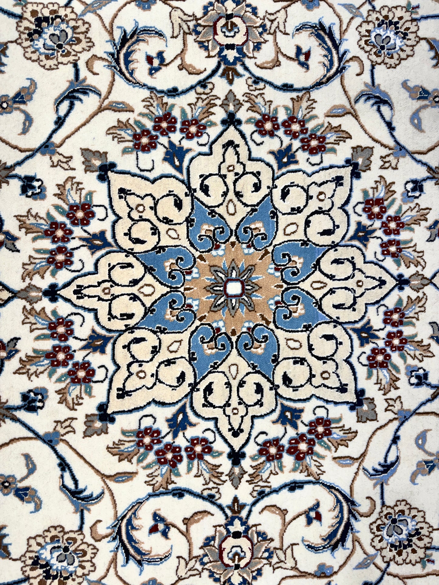 Hand-Knotted 6 La Persian Nain Rug - 5’5”x9’1”