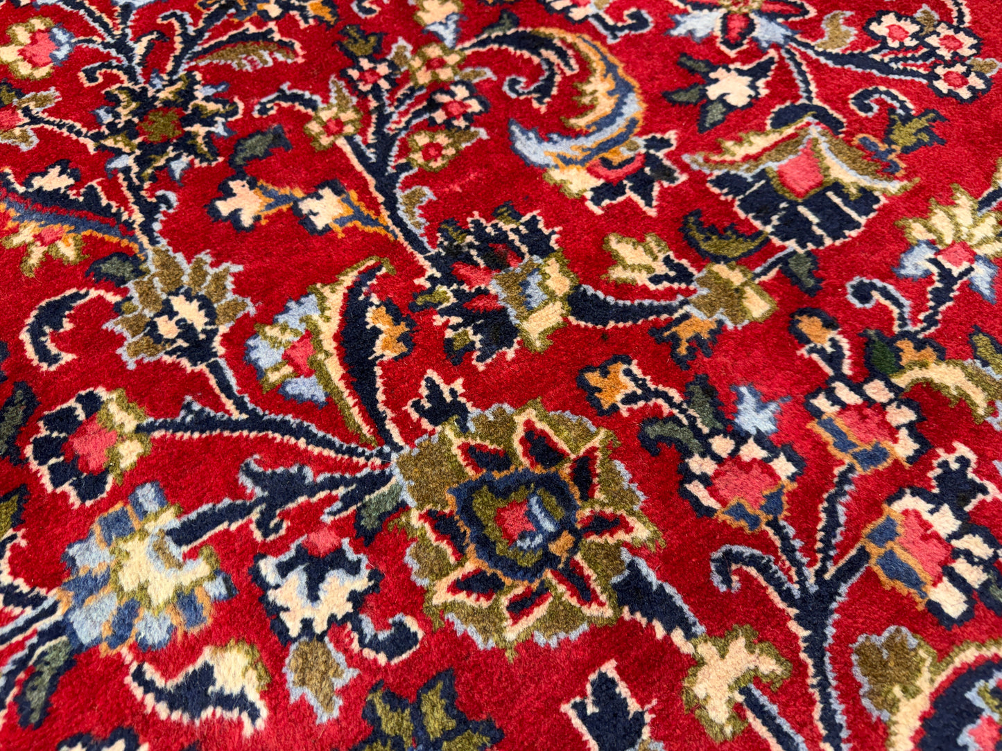 9’6”x12’6” Hand-Knotted Persian Kashan Area Rug
