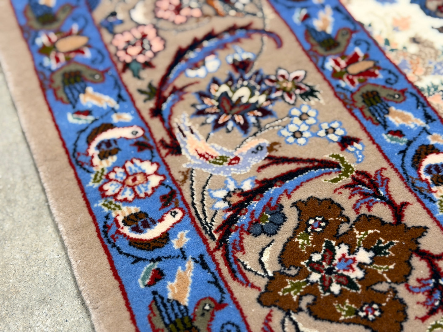 Hand-Knotted Persian Isfahan Rug -Garden of Birds- 3’7”x5’3”