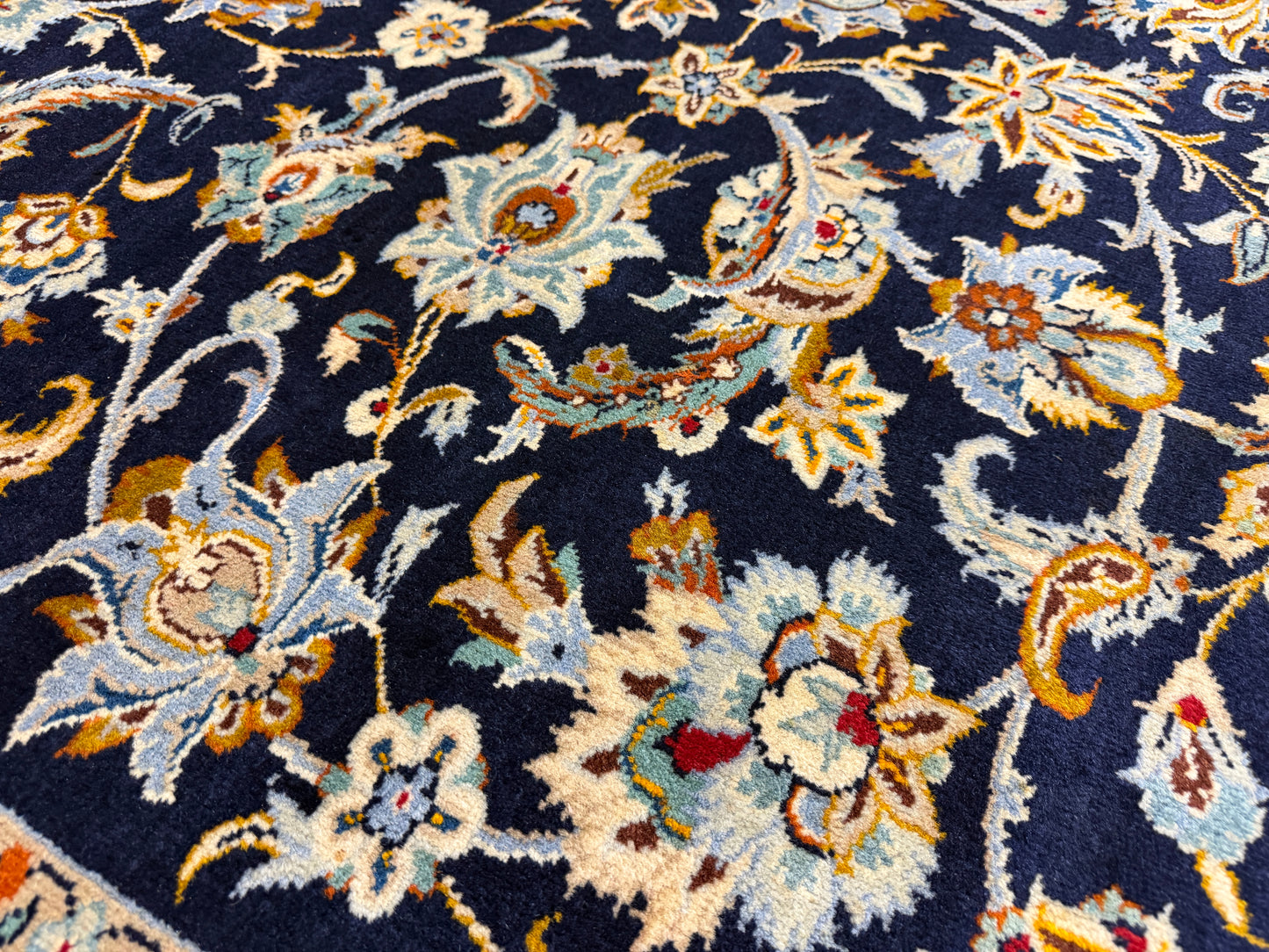 9’8”x12’5” Hand-Knotted Fine Wool Persian Kashan Signed Area Rug