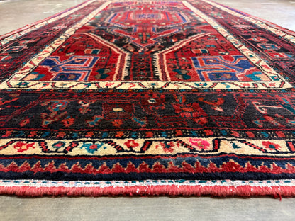 Hand-Knotted Persian Hamadan Rug - 5’3”x9’3”