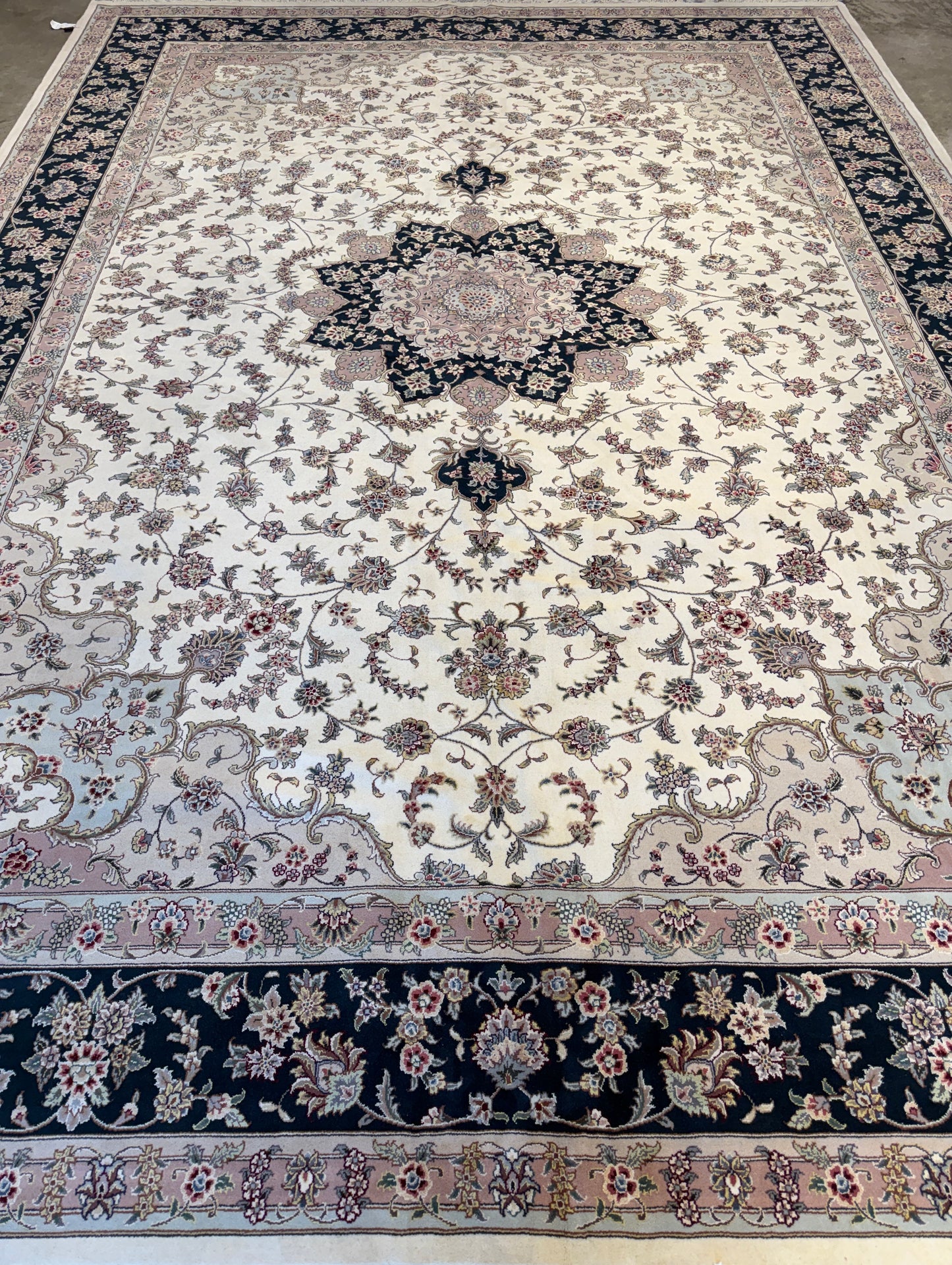 10’x13’8” Hand-Knotted Oriental IndoKashan Area Rug