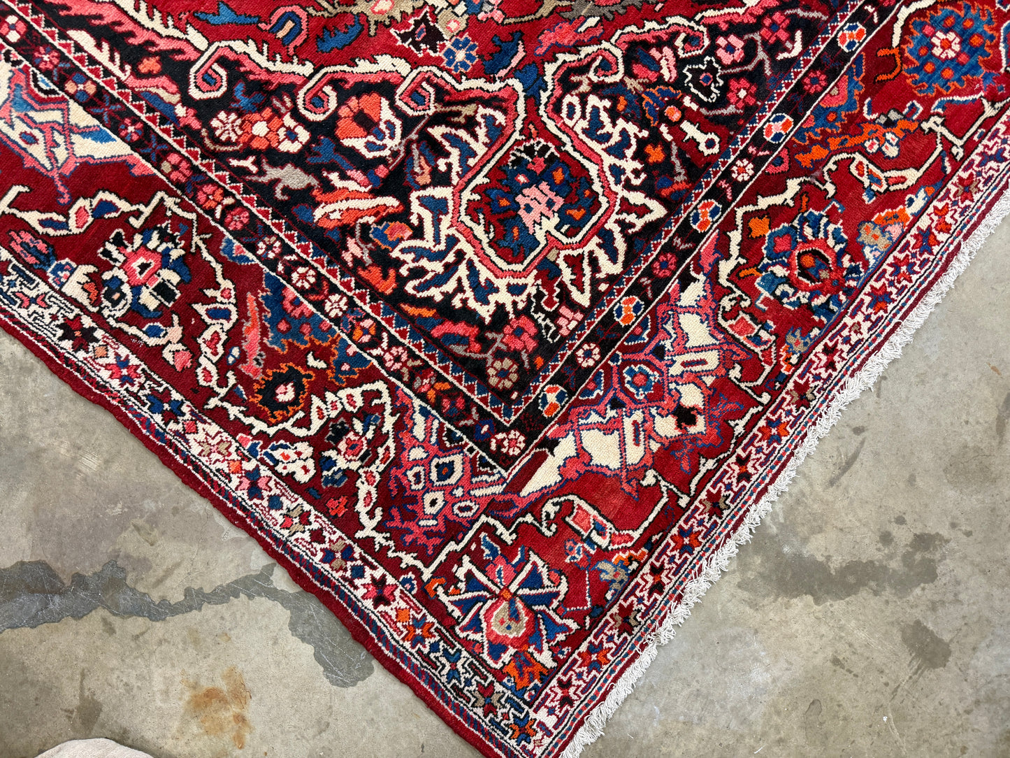 10’1”x12’3” Vintage Hand-Knotted Wool Bakhtiari Persian Rug 10x12 Red Handmade Carpet