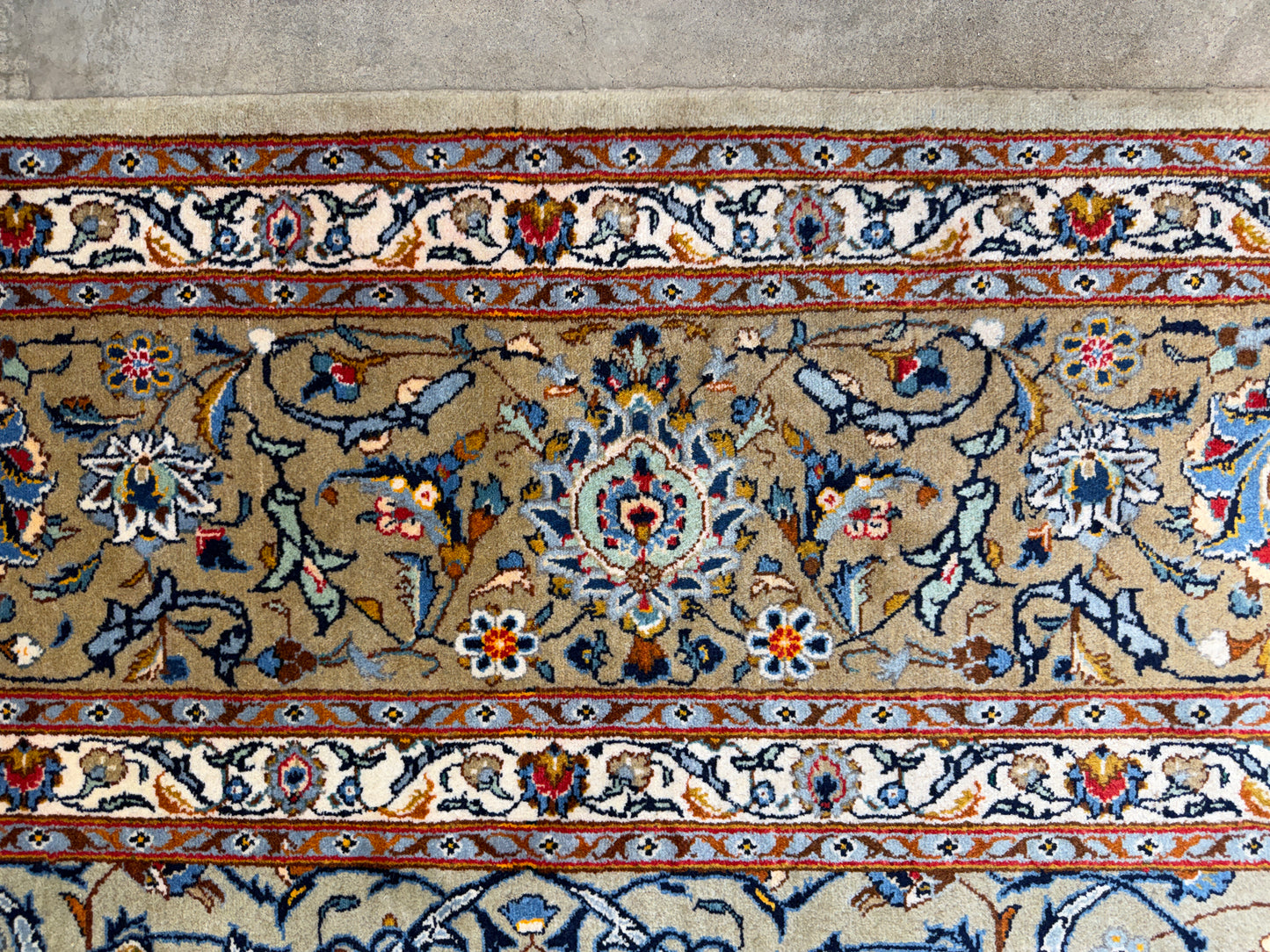 Hand-Knotted Persian Kashan Rug - 9’9”x13’8”