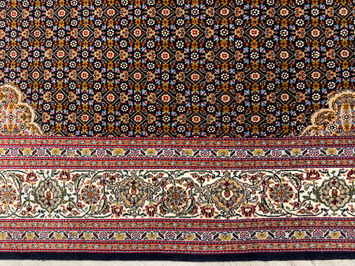 Hand-Knotted Persian Tabriz Mahi Rug - 5'6"x7'8"