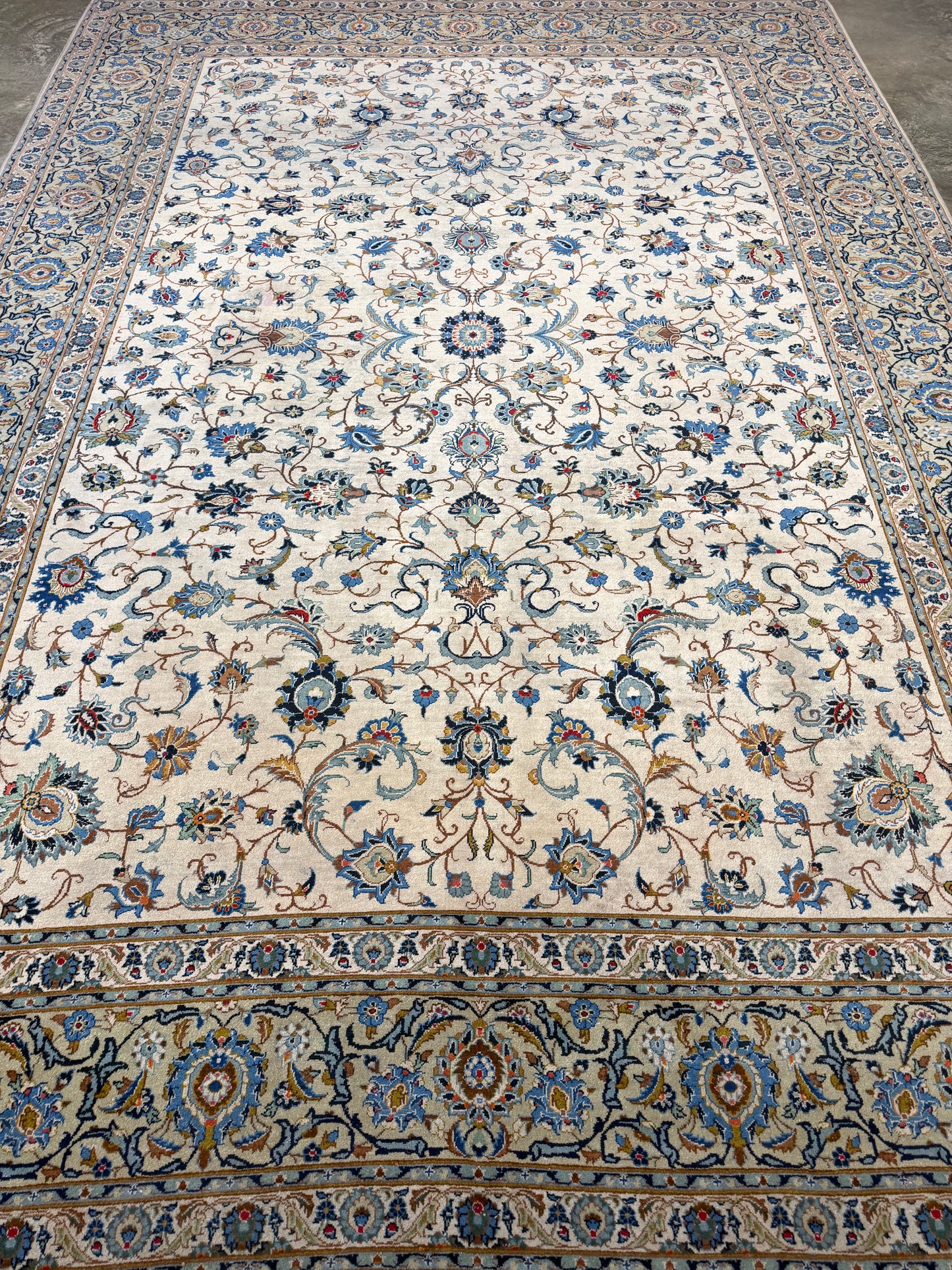 9’6”x12’6” Hand-Knotted Persian Kashan Area Rug