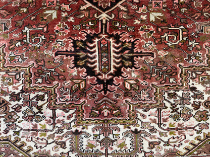 9’10”x13’ Hand-Knotted Persian Heriz Area Rug