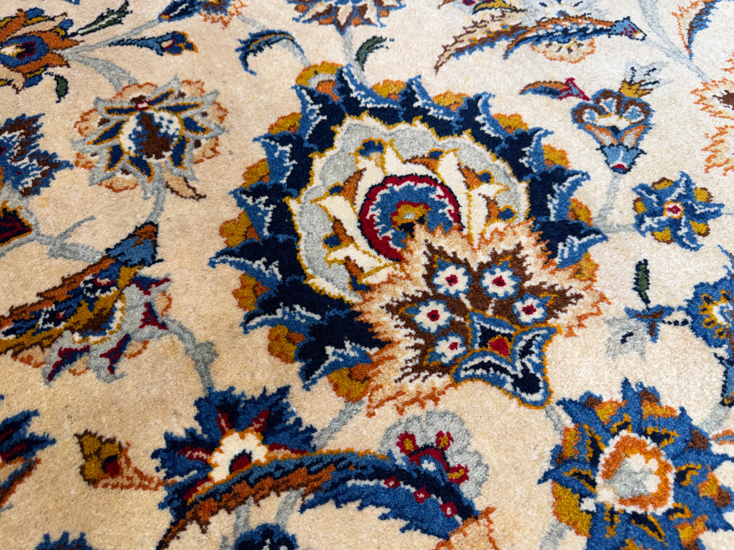 10’6”x14’6” Hand-Knotted Persian Kashan Area Rug