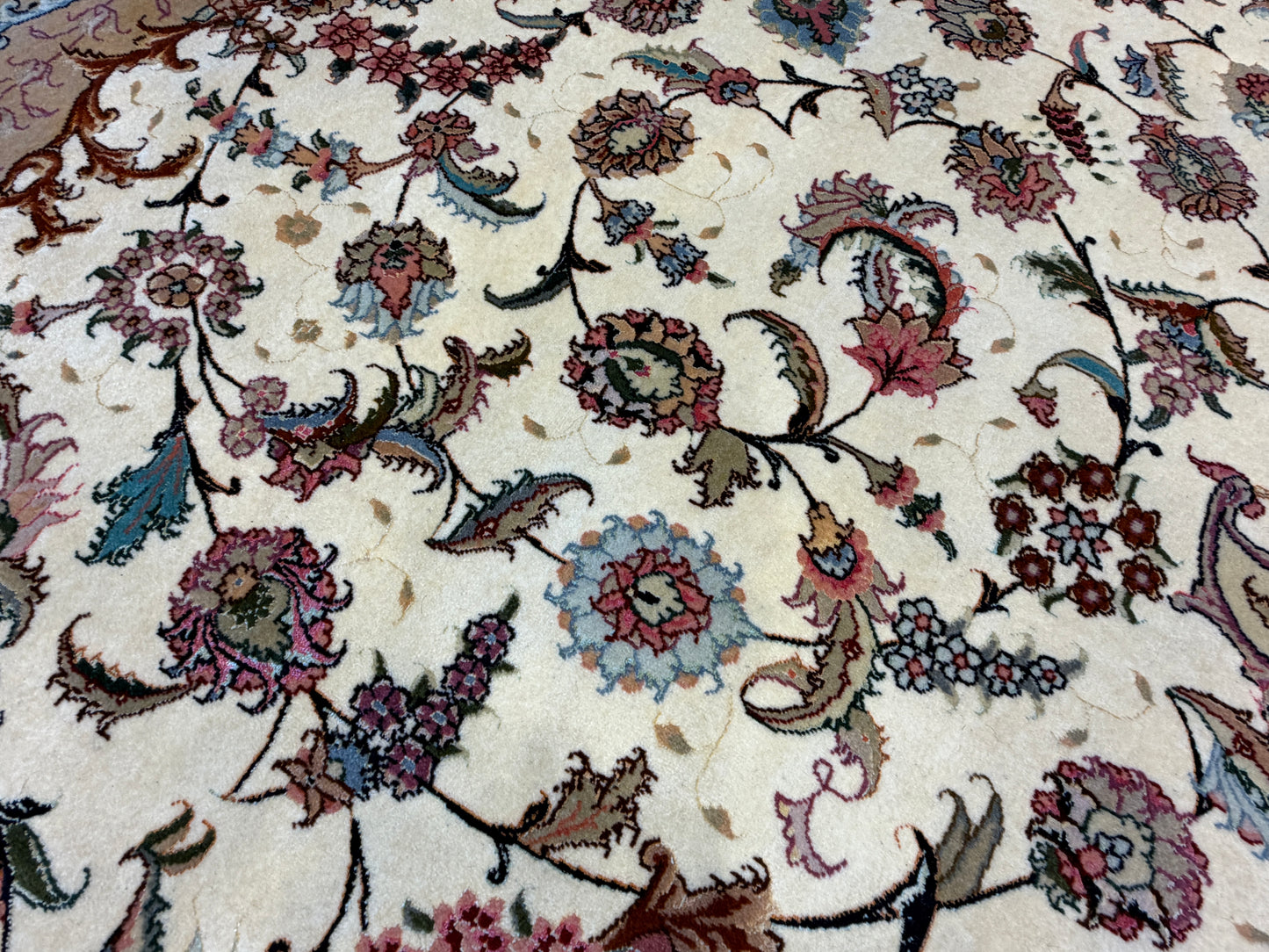 10’x12’9” Fine Hand-Knotted Persian Tabriz Area Rug