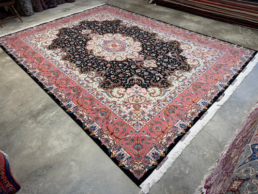 Hand-Knotted 70 Raj Persian Tabriz Rug - Signed Faizi - 9’10”x13’4”