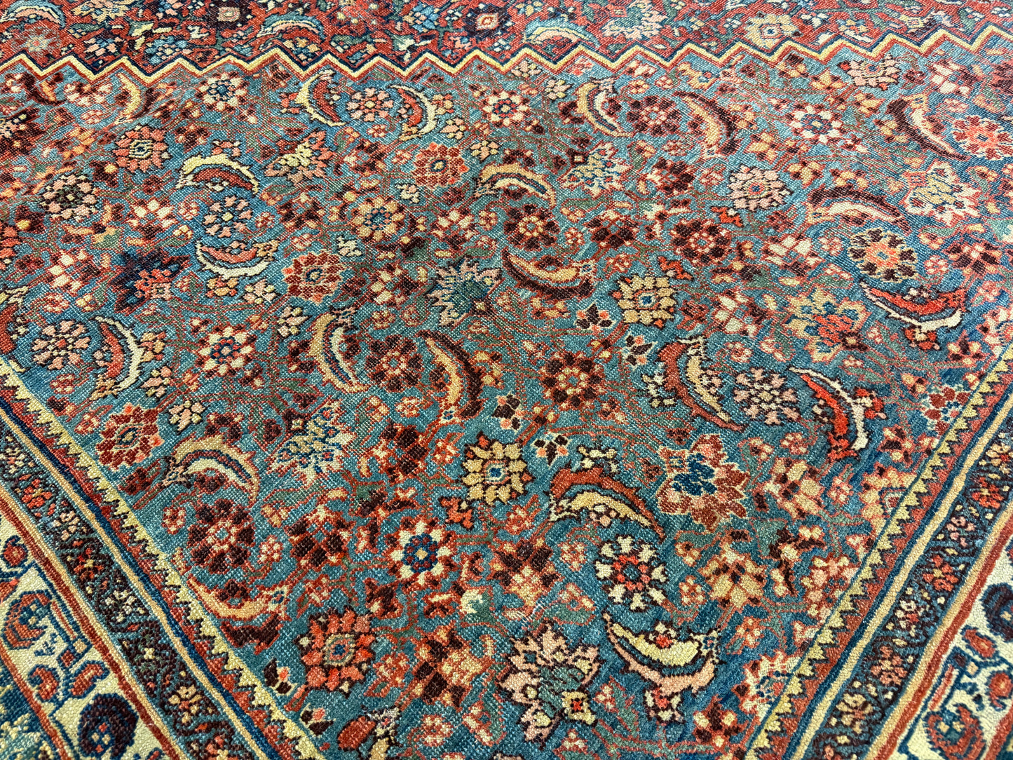 Hand-Knotted Persian Bakhtiari Rug - 9’9”x14’6”