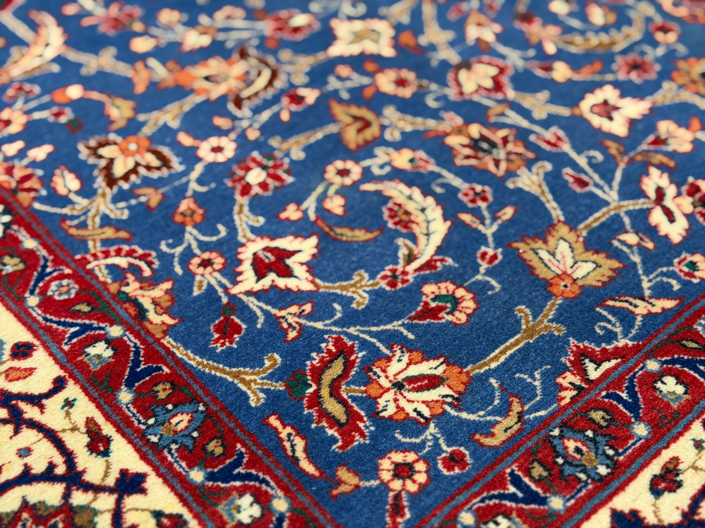 Hand-Knotted Persian Sarouk Rug - 4’5”x7’2”