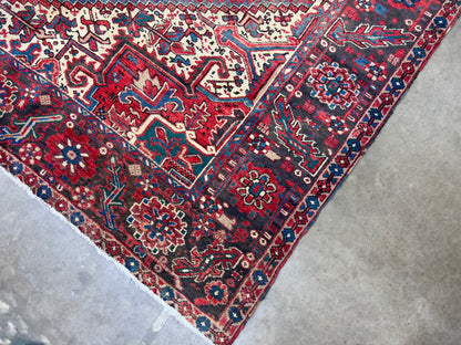 Hand-Knotted Persian Heriz Rug - 9’8”x13’1”