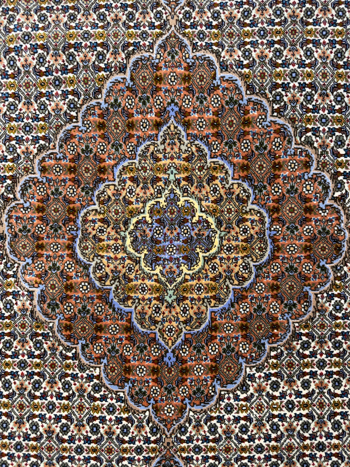 Hand-Knotted Persian Tabriz Mahi Rug - 4'9"x6'7"