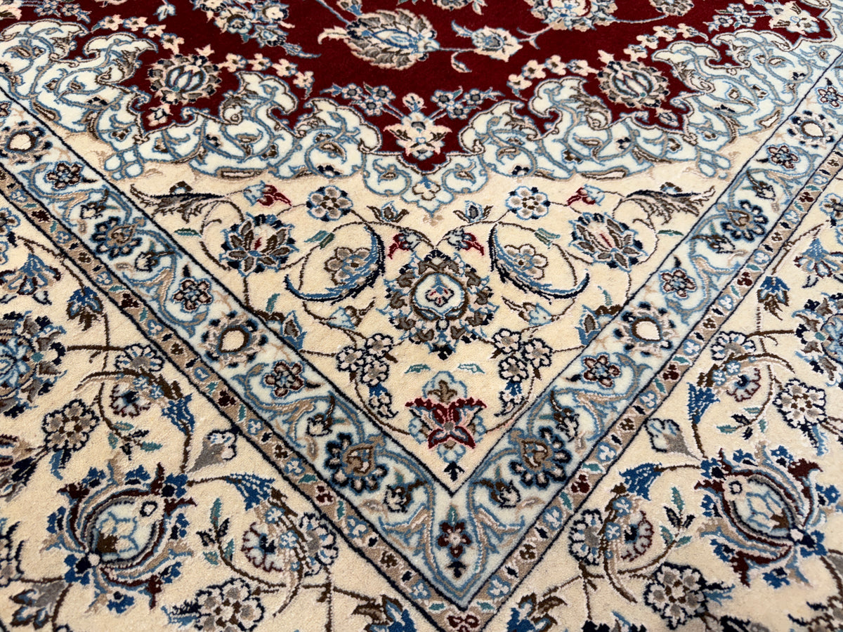 Hand-Knotted 6 La Persian Nain Rug - Signed Habibian - 5'3"x7'3"