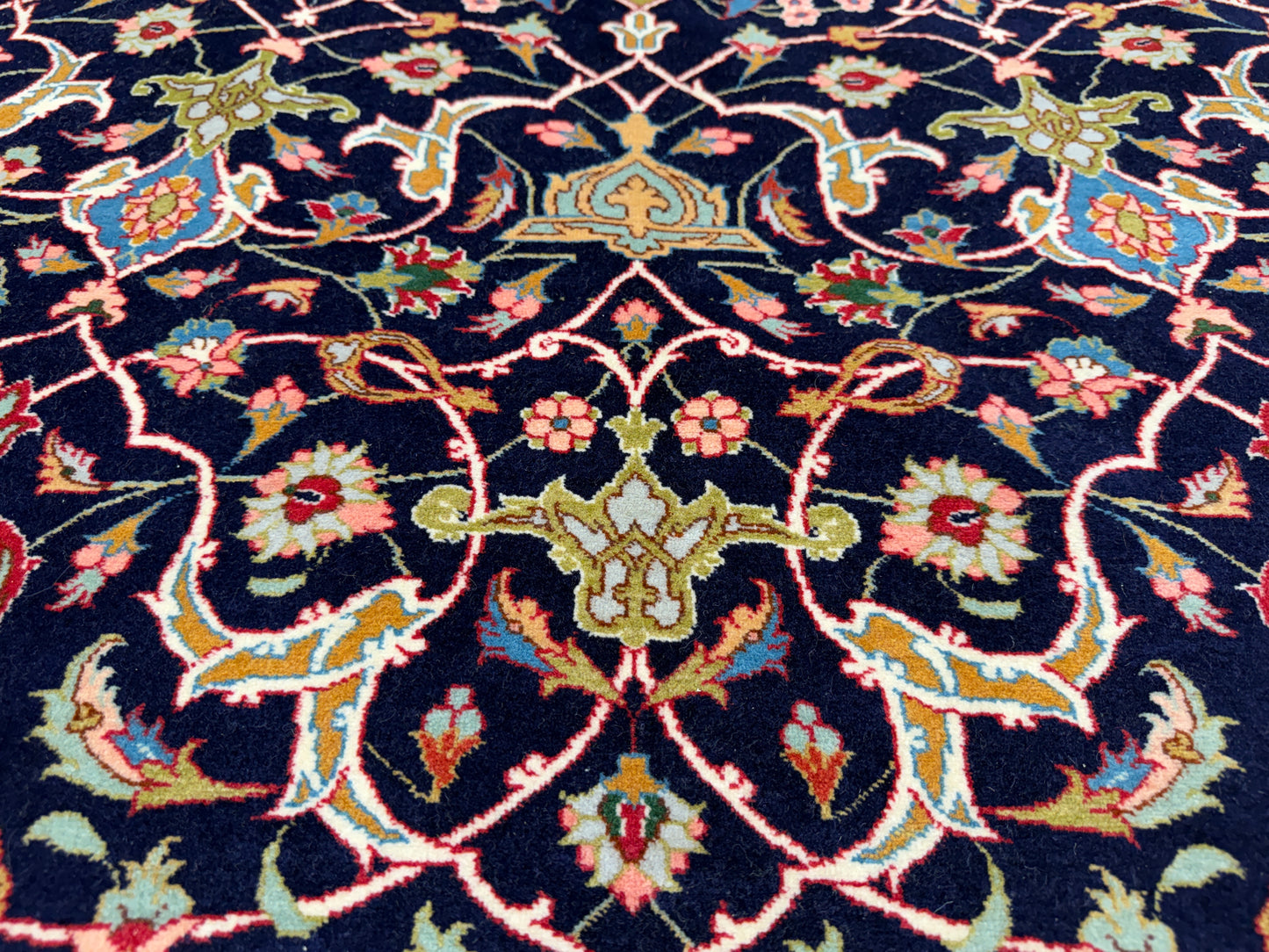 Hand-Knotted 60 Raj Persian Tabriz Rug - Dome Design - 9’8”x12’10”