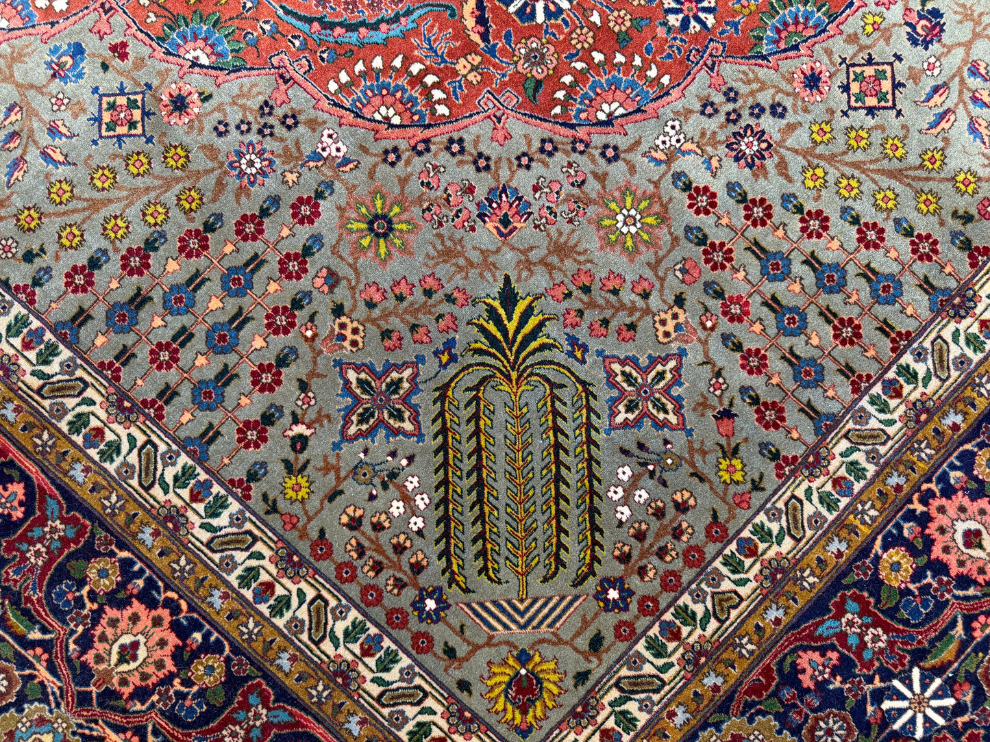 Hand-Knotted Persian Tabriz Rug - 9’10”x13’5”